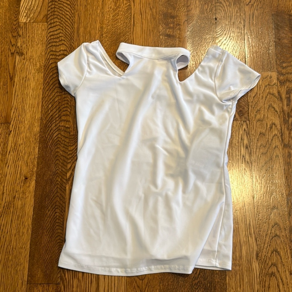 NWT Un Deax Trois Women’s White Halter Top Cold Shoulder T-Shirt Size Small